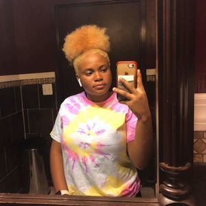 Meet your Posher, Jenee